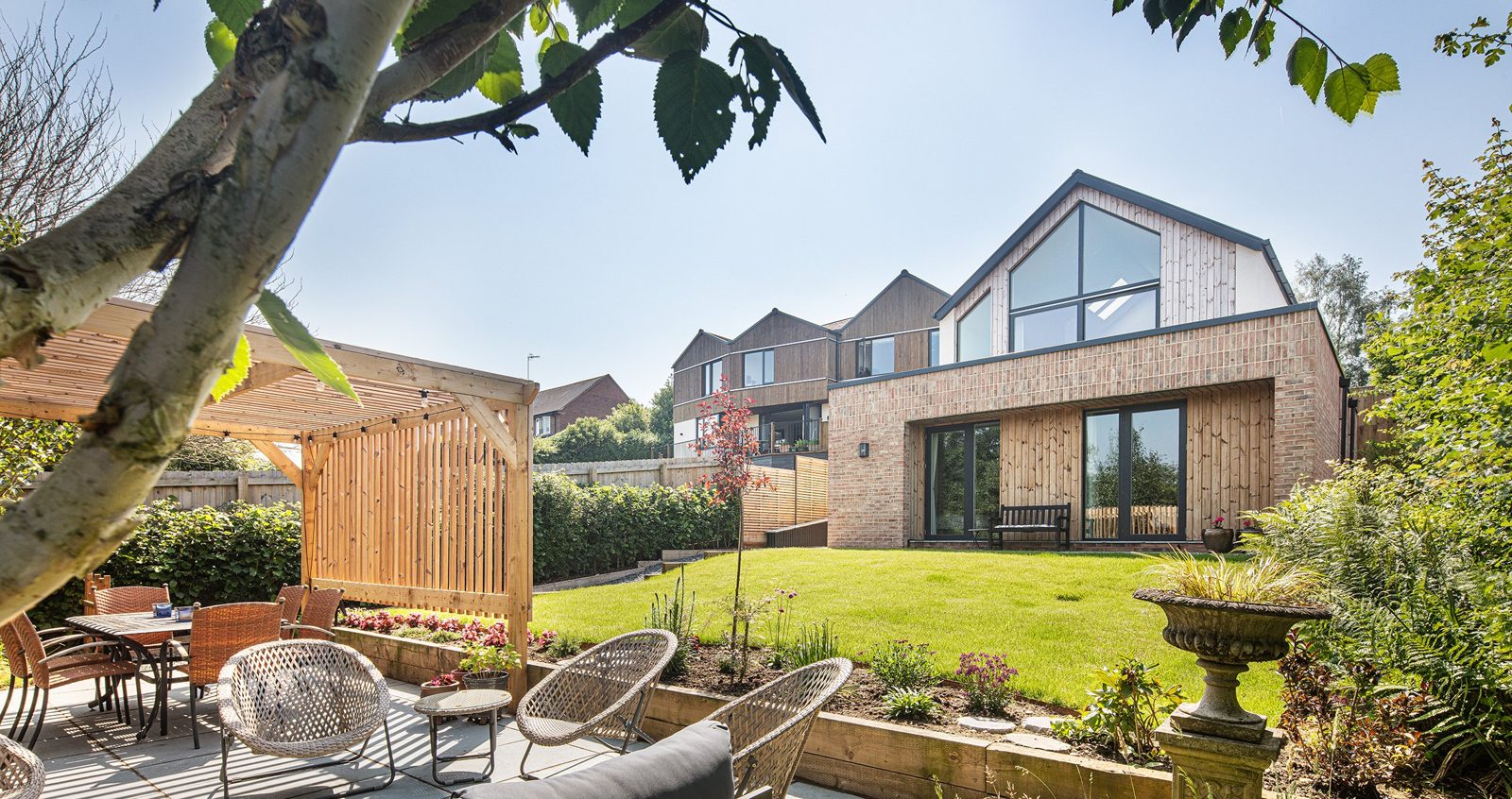 New-Build Home in a Conservation Area by Thread Architects